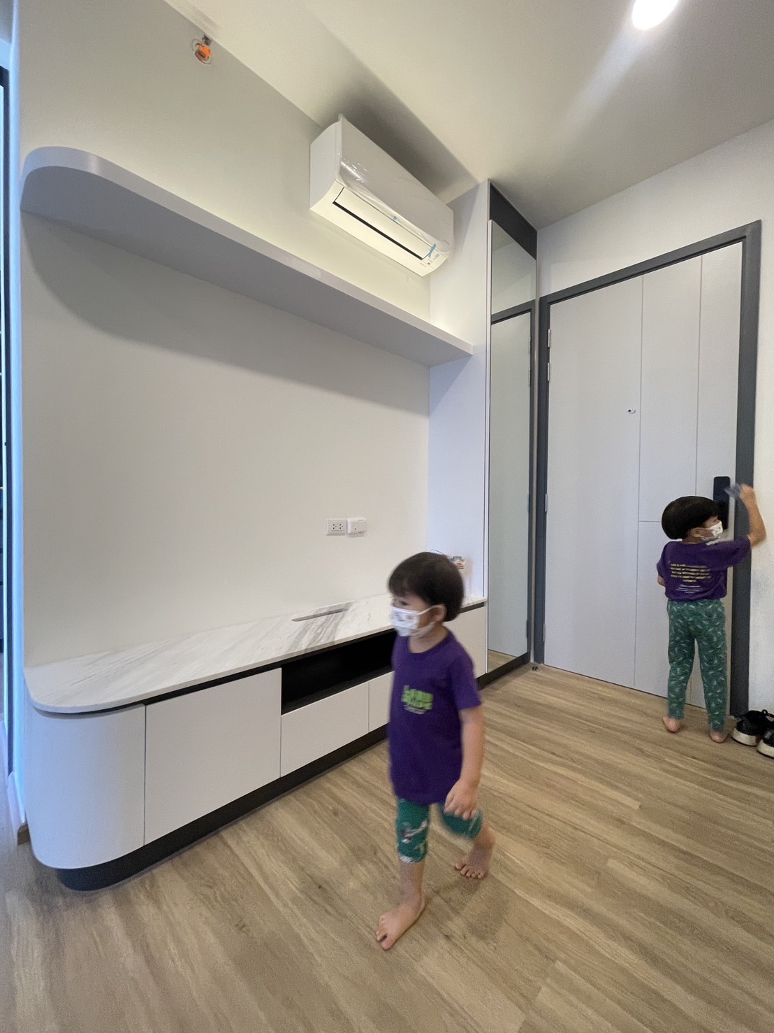 Majistudio - ออกแบบตกแต่งภายในคอนโดมิเนียม