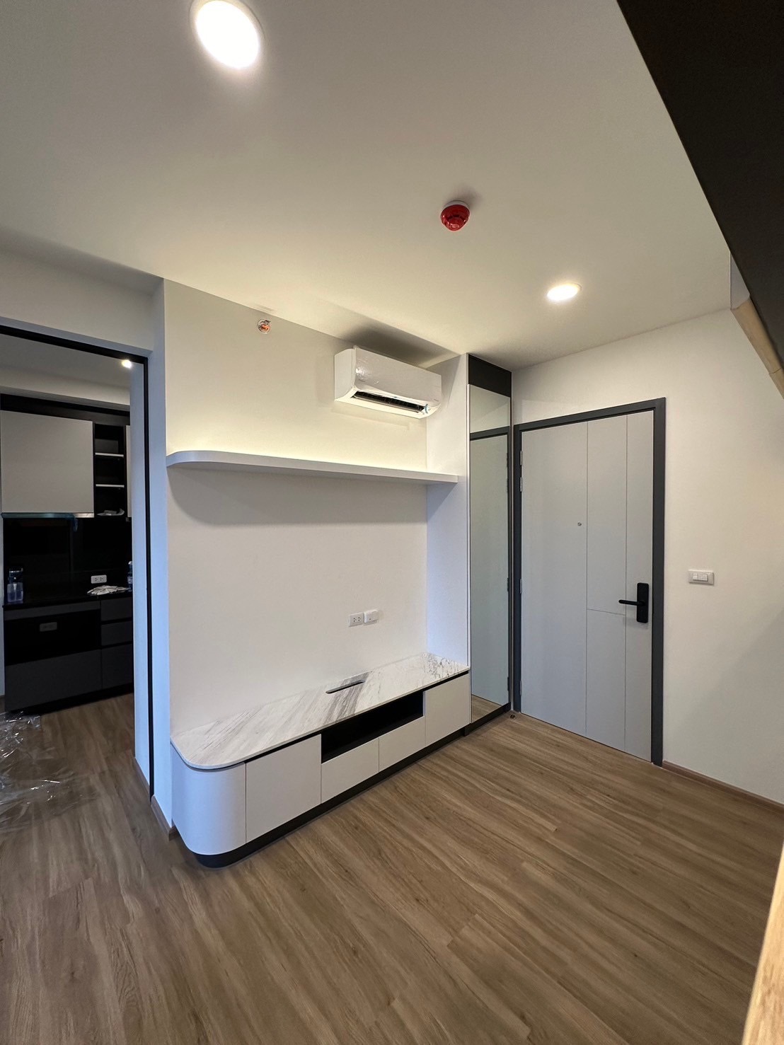 Majistudio - ออกแบบตกแต่งภายในคอนโดมิเนียม